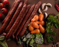 КОЛБАСКИ ОХОТНИЧЬИ варено-копченые